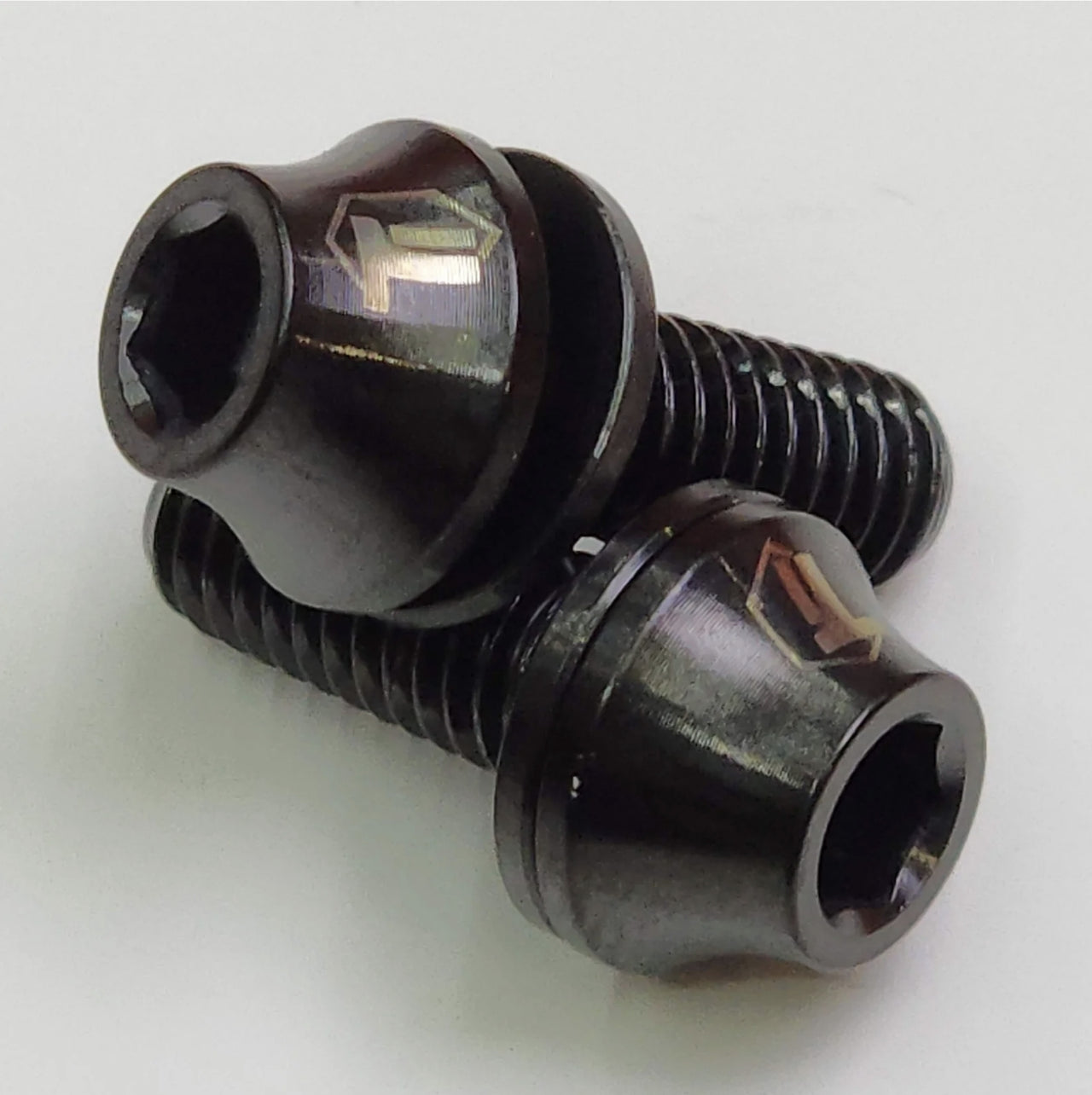 【Ti-Parts Titanium】鈦水瓶籠螺栓，附墊圈 傘 | M5x12 固定器 Bidon 螺絲